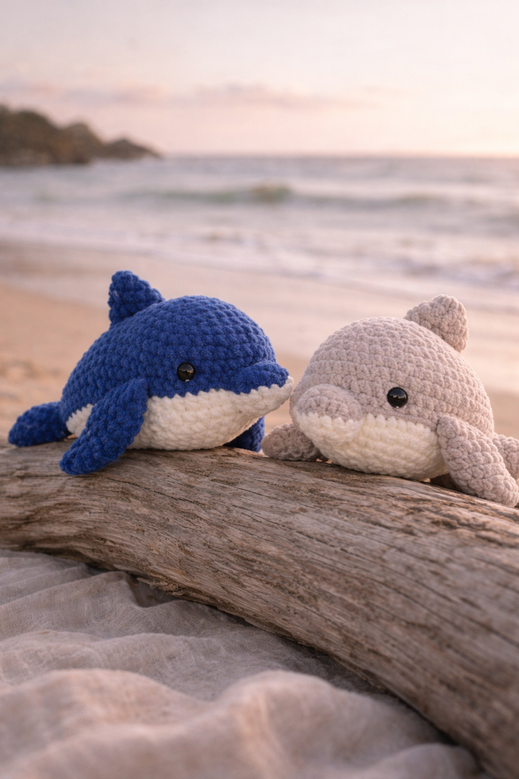 DOLPHIN PLUSHIE