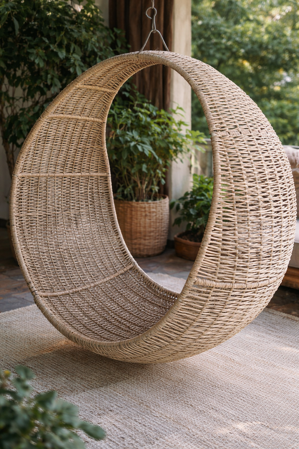 HANDWOVEN HANGING EGG CHAIR